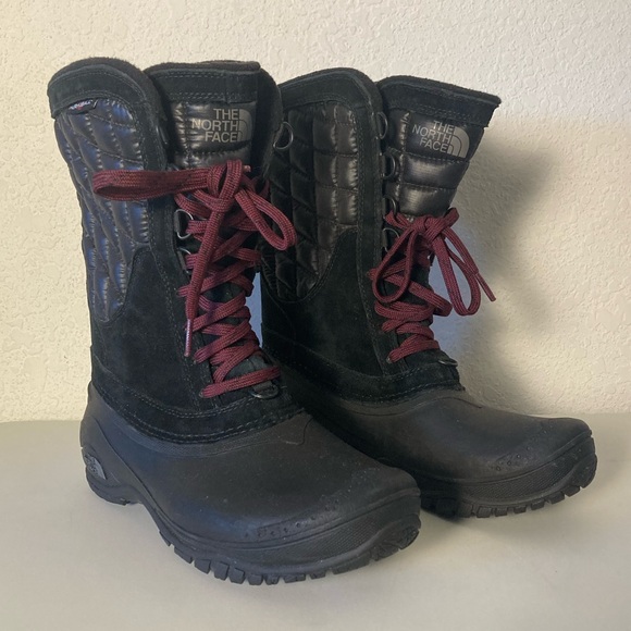 The North Face Black Thermoball Utility Mid Winter Waterproof Boots - Picture 1 of 8